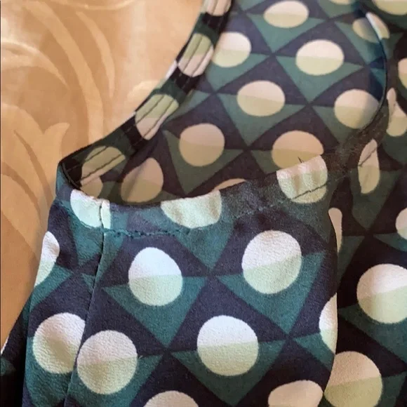 Green, Navy and White Tie Dressy Top SzL - Picture 7 of 7